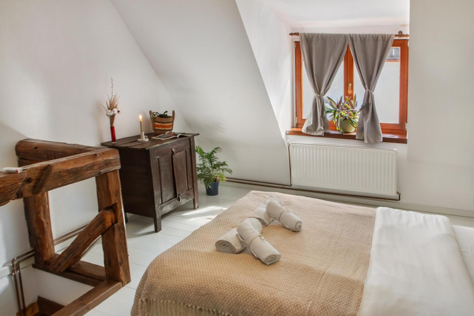 Bike House - 250-Year-Old Restored House In A Quiet Area Brašov Exteriér fotografie